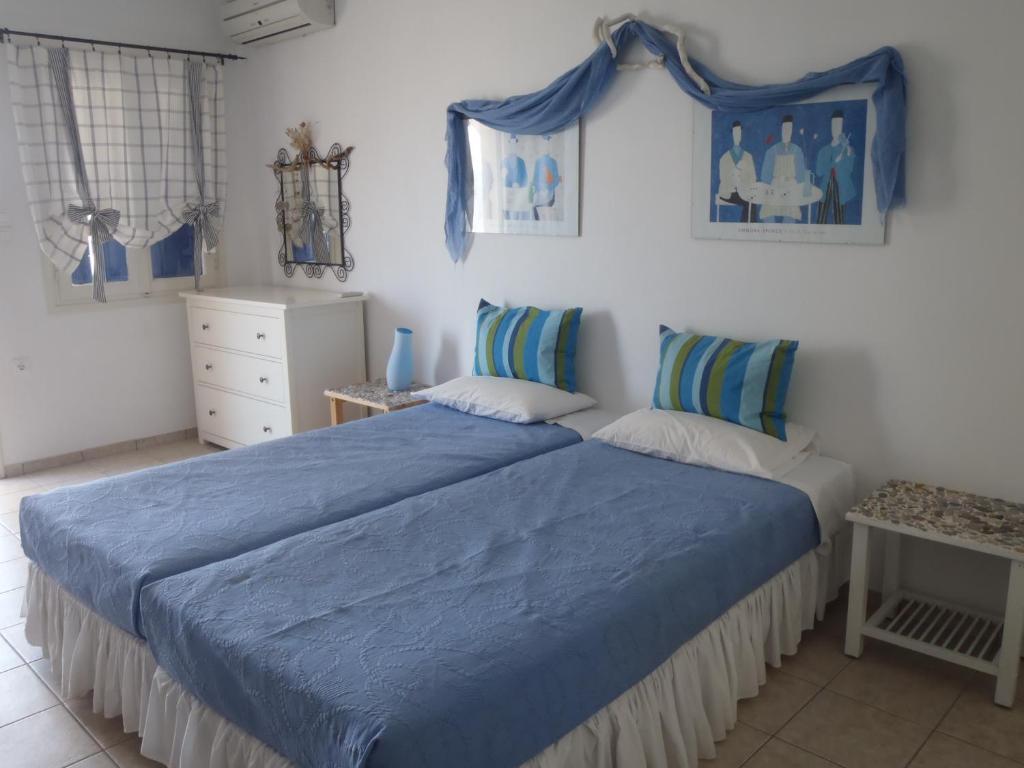 Plori Studios And Apartments Aegiali Chambre photo
