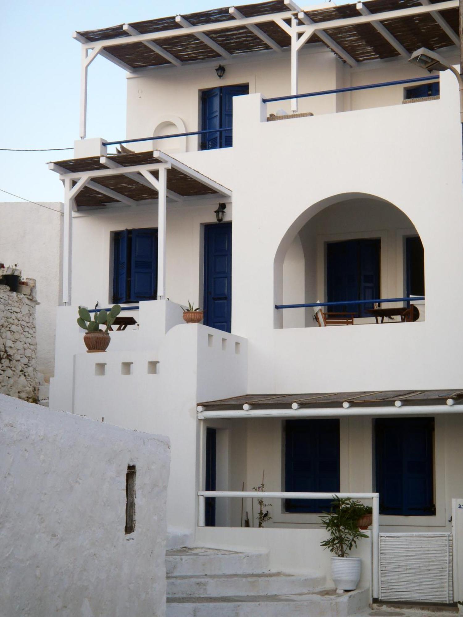 Plori Studios And Apartments Aegiali Extérieur photo