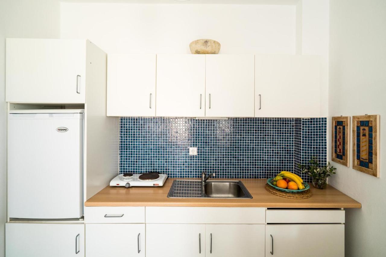 Plori Studios And Apartments Aegiali Extérieur photo